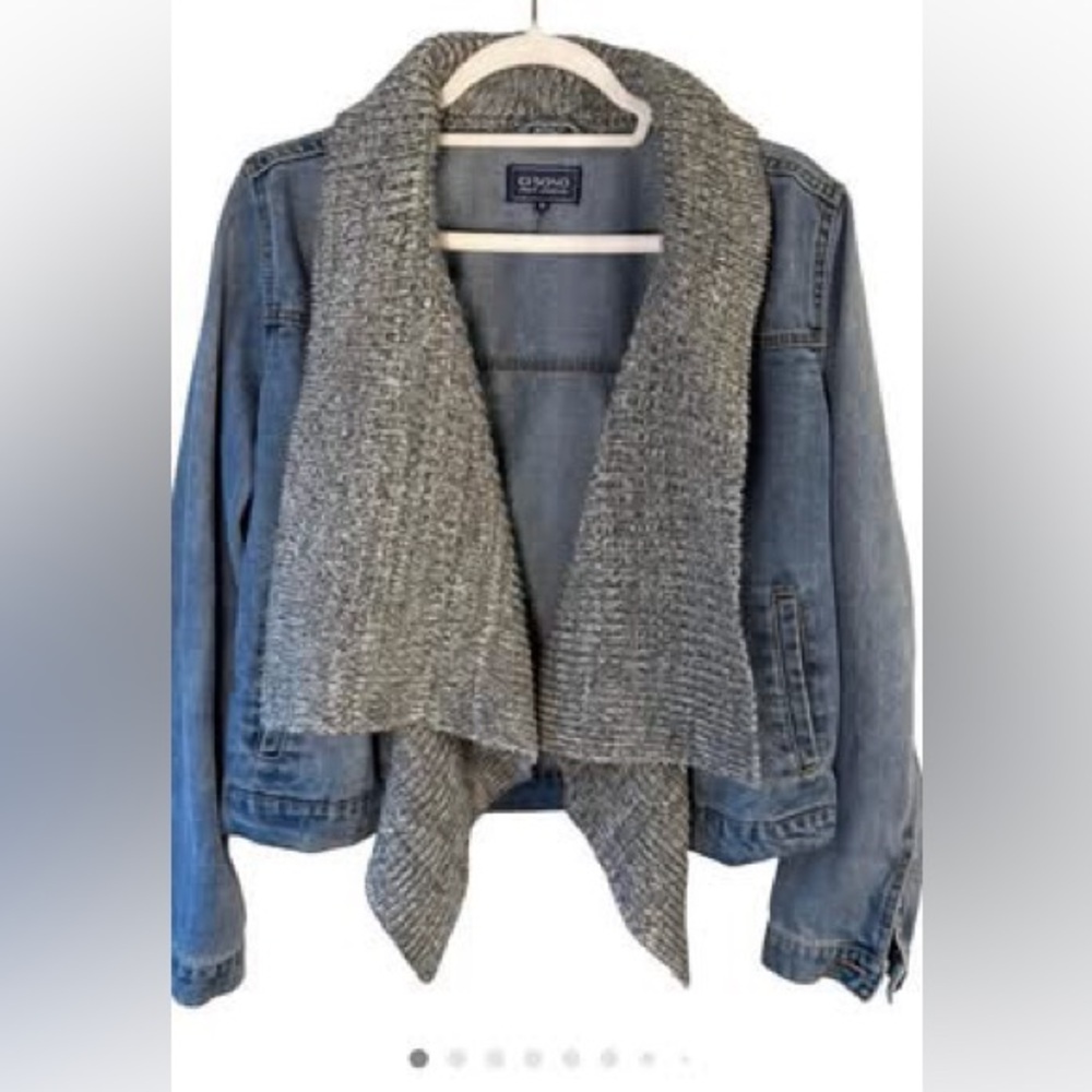 CI SONO denim collection- Ladies sz Large
jean jacket withsweater lapel & collar